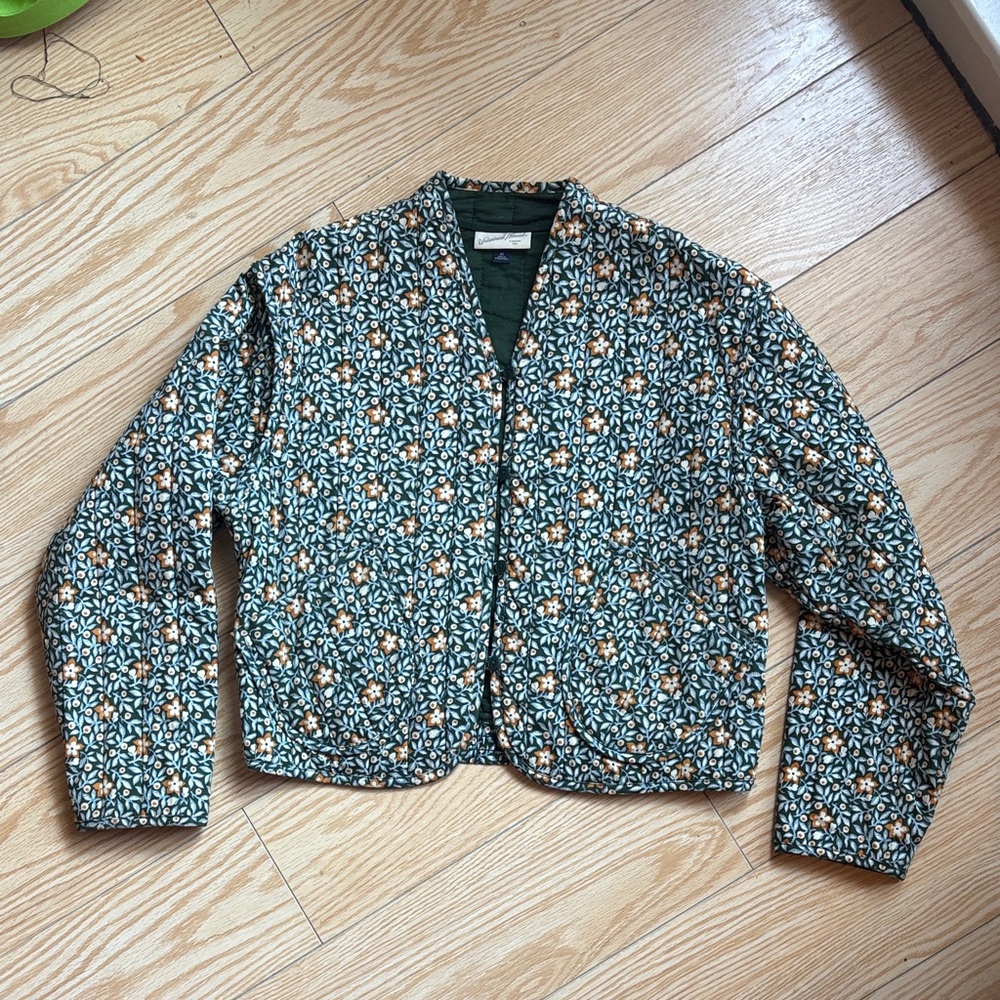 Universal Thread Green Floral Quilted Jacket